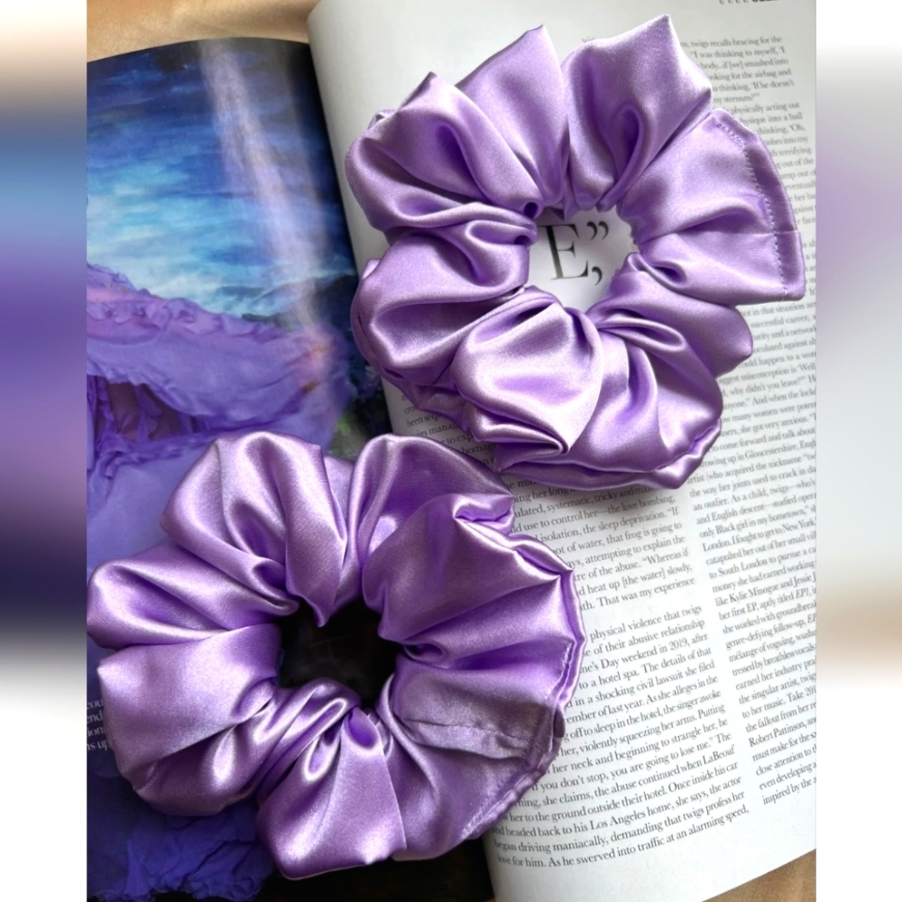 2 silk scrunchies